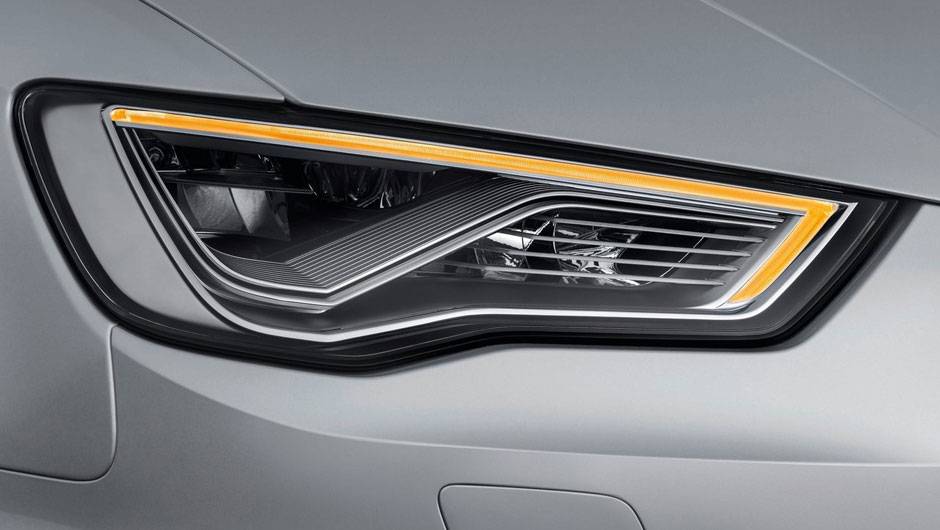 O primeiro &eacute; o 1.6 TDI (diesel); as duas motoriza&ccedil;&otilde;es seguintes ser&atilde;o a 1.4 TFSI e 1.8 TFSI. | <a href="https://quatrorodas.abril.com.br/salao-do-automovel/2012/carros/a3-sportback-704308.shtml" rel="migration">Leia mais</a>