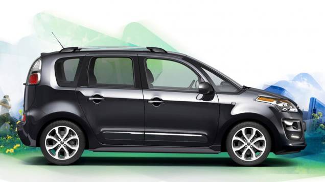 Com poucas alterações, o carro deverá chegar ao mercado europeu no início de 2013. | <a href="%20https://quatrorodas.abril.com.br/saloes/paris/2012/c3-picasso-702779.shtml" rel="migration">Leia mais</a> Com poucas alterações, o carro deverá chegar ao mercado europeu no início de 2013. | <a href="%20https://quatrorodas.abril.com.br/saloes/paris/2012/c3-picasso-702779.shtml" rel="migration">Leia mais</a>