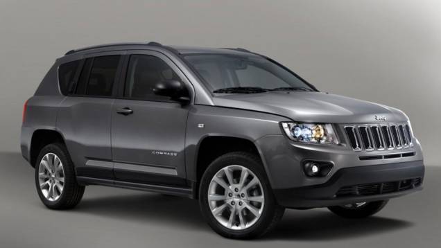 A Jeep está apresentando três modelos especiais neste Salão de Paris. | <a href="https://quatrorodas.abril.com.br/saloes/paris/2012/jeep-special-editions-703383.shtml" rel="migration">Leia mais</a> A Jeep está apresentando três modelos especiais neste Salão de Paris. | <a href="https://quatrorodas.abril.com.br/saloes/paris/2012/jeep-special-editions-703383.shtml" rel="migration">Leia mais</a>