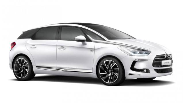 O DS4 Pure Pearl terá motor HDi de 160 cavalos de potência, com transmissão automática, configuração inédita para a linha DS4. | <a href="%20https://quatrorodas.abril.com.br/saloes/paris/2012/citroen-ds4-ds5-pure-pearl-702786.shtml" rel="migration">Leia mais</a>