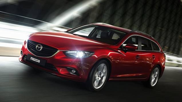 O Mazda6 Wagon é a versão perua do já consolidado sedã 6. | <a href="https://quatrorodas.abril.com.br/saloes/paris/2012/mazda6-wagon-702584.shtml" rel="migration">Leia mais</a>