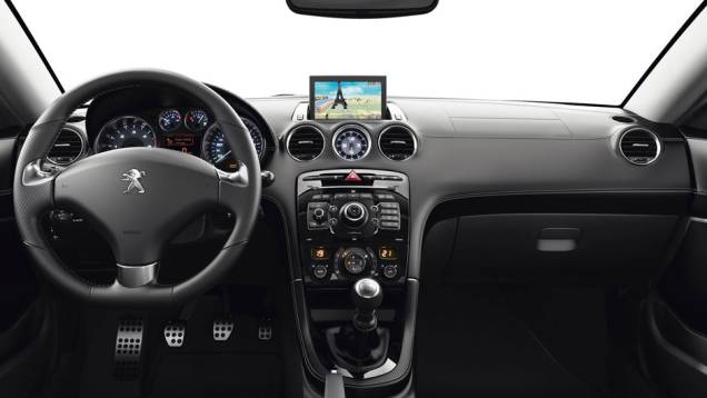 Para o entretenimento, o RCZ traz o sistema de navegação Connect Navigation, visto pela primeira vez no 508. | <a href="%20https://quatrorodas.abril.com.br/saloes/paris/2012/peugeot-rcz-coupe-702617.shtml" rel="migration">Leia mais</a> Para o entretenimento, o RCZ traz o sistema de navegação Connect Navigation, visto pela primeira vez no 508. | <a href="%20https://quatrorodas.abril.com.br/saloes/paris/2012/peugeot-rcz-coupe-702617.shtml" rel="migration">Leia mais</a>