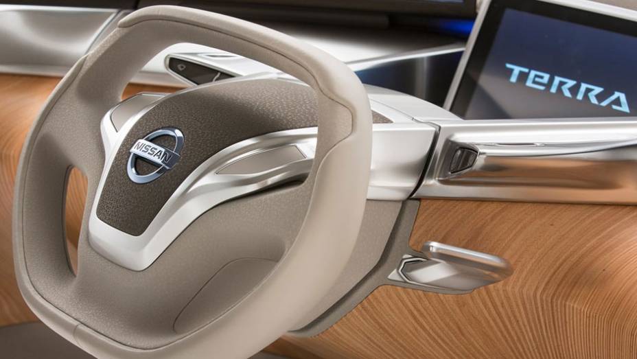 Com o SUV em funcionamento, o tablet fornece informações diversas, como velocidade e autonomia. Ao sair do veículo, basta desconectar o aparelho. | <a href="%20https://quatrorodas.abril.com.br/saloes/paris/2012/nissan-terra-702608.shtml" rel="migration">Leia mais</a>