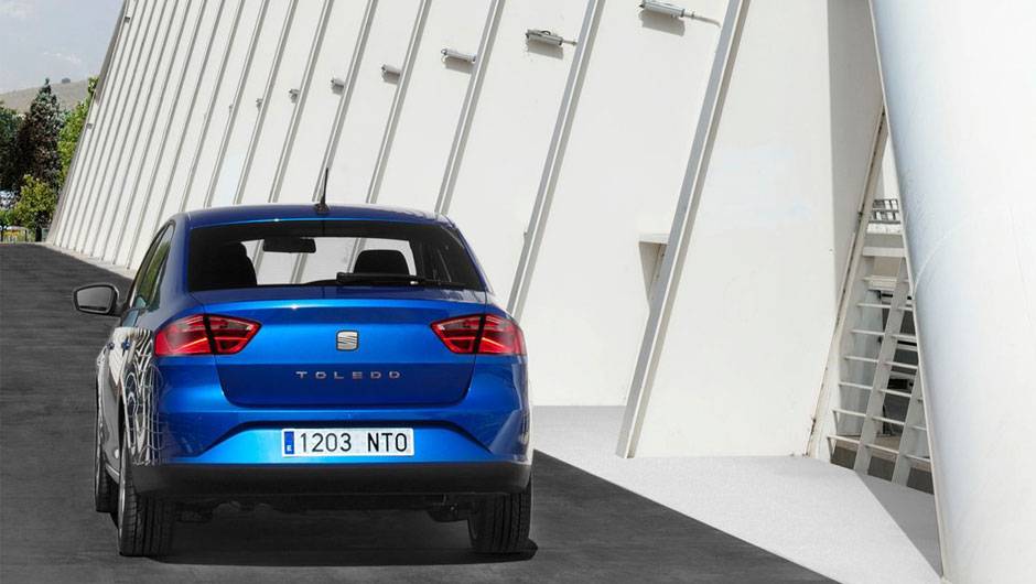 Como opcional, o Toledo ter&aacute; c&acirc;mbio automatizado DSG (de dupla embreagem) de sete marchas. | <a href="%20https://quatrorodas.abril.com.br/saloes/paris/2012/seat-toledo-702696.shtml" rel="migration">Leia mais</a>