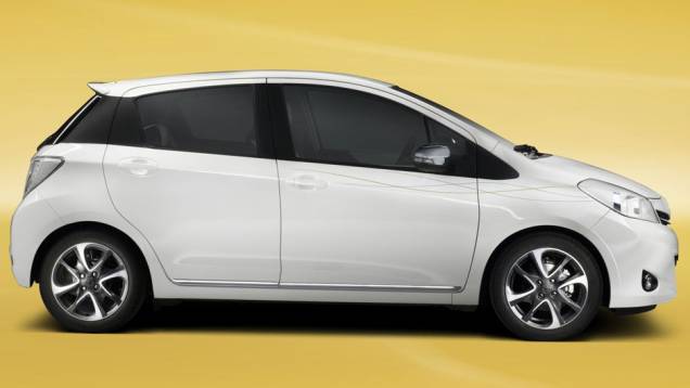 ... tais como os pilares B e C na cor preta. | <a href="https://quatrorodas.abril.com.br/saloes/paris/2012/toyota-yaris-trend-702718.shtml" rel="migration">Leia mais</a> ... tais como os pilares B e C na cor preta. | <a href="https://quatrorodas.abril.com.br/saloes/paris/2012/toyota-yaris-trend-702718.shtml" rel="migration">Leia mais</a>