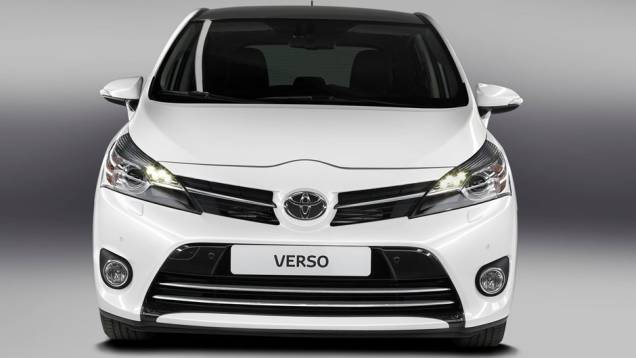 Sob o capô, são duas opções de motor a diesel: 2.0 D-4D, de 175 cavalos de potência, e 2.2 D-CAT, de 148 cv. | <a href="%20https://quatrorodas.abril.com.br/saloes/paris/2012/toyota-verso-702700.shtml" rel="migration">Leia mais</a> Sob o capô, são duas opções de motor a diesel: 2.0 D-4D, de 175 cavalos de potência, e 2.2 D-CAT, de 148 cv. | <a href="%20https://quatrorodas.abril.com.br/saloes/paris/2012/toyota-verso-702700.shtml" rel="migration">Leia mais</a>