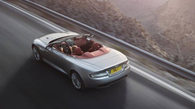 O para-choque traseiro foi redesenhado, estilo que incorpora melhor o spoiler traseiro, conferindo mais aerodinâmica ao modelo. | <a href="%20https://quatrorodas.abril.com.br/saloes/paris/2012/aston-martin-db9-703323.shtml" rel="migration">Leia mais</a> O para-choque traseiro foi redesenhado, estilo que incorpora melhor o spoiler traseiro, conferindo mais aerodinâmica ao modelo. | <a href="%20https://quatrorodas.abril.com.br/saloes/paris/2012/aston-martin-db9-703323.shtml" rel="migration">Leia mais</a>