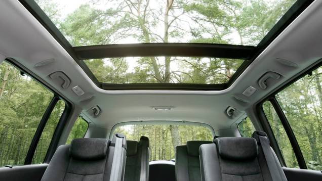 Teto solar panorâmico. | <a href="https://quatrorodas.abril.com.br/saloes/paris/2012/renault-espace-703296.shtml" rel="migration">Leia mais</a> Teto solar panorâmico. | <a href="https://quatrorodas.abril.com.br/saloes/paris/2012/renault-espace-703296.shtml" rel="migration">Leia mais</a>