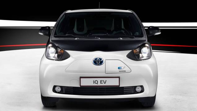 A bateria de íon-lítio é de 12 kWh, podendo ser carregada completamente em 3 horas | <a href="https://quatrorodas.abril.com.br/saloes/paris/2012/toyota-eq-703454.shtml" rel="migration">Leia mais</a> A bateria de íon-lítio é de 12 kWh, podendo ser carregada completamente em 3 horas | <a href="https://quatrorodas.abril.com.br/saloes/paris/2012/toyota-eq-703454.shtml" rel="migration">Leia mais</a>