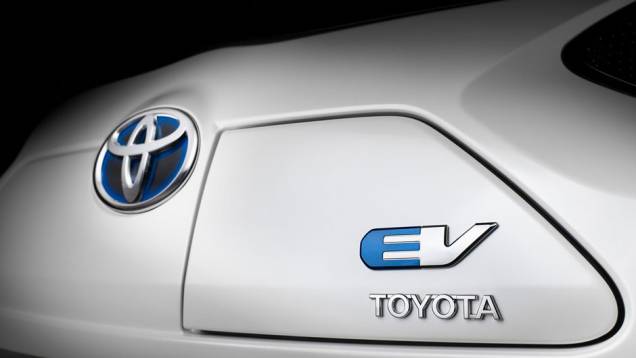 Modelo chega às concessionárias de Japão e Estados Unidos no final deste ano | <a href="https://quatrorodas.abril.com.br/saloes/paris/2012/toyota-eq-703454.shtml" rel="migration">Leia mais</a> Modelo chega às concessionárias de Japão e Estados Unidos no final deste ano | <a href="https://quatrorodas.abril.com.br/saloes/paris/2012/toyota-eq-703454.shtml" rel="migration">Leia mais</a>