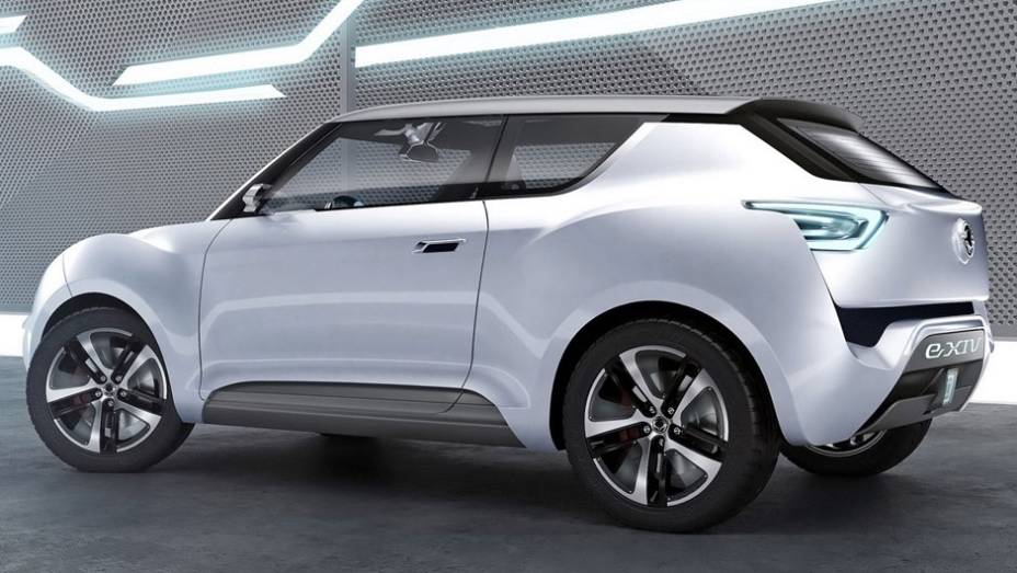 Seu nome é uma sigla que deriva de electric eXciting user Interface Vehicle | <a href="https://quatrorodas.abril.com.br/saloes/paris/2012/ssangyong-e-xiv-703396.shtml" rel="migration">Leia mais</a>