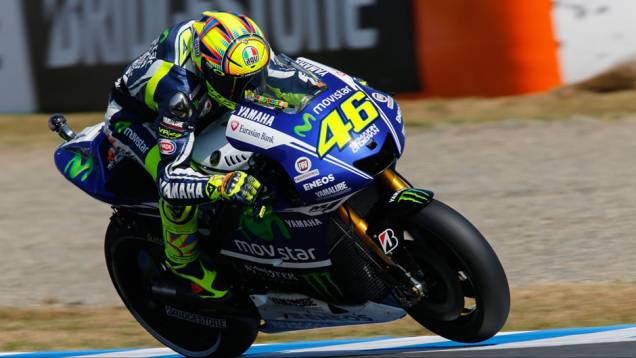 Rossi foi terceiro e assumiu a segunda posição do certame | <a href="https://quatrorodas.abril.com.br/moto/noticias/ultrapassagem-final-bicampeonato-marc-marquez-805642.shtml" rel="migration">Leia mais</a>