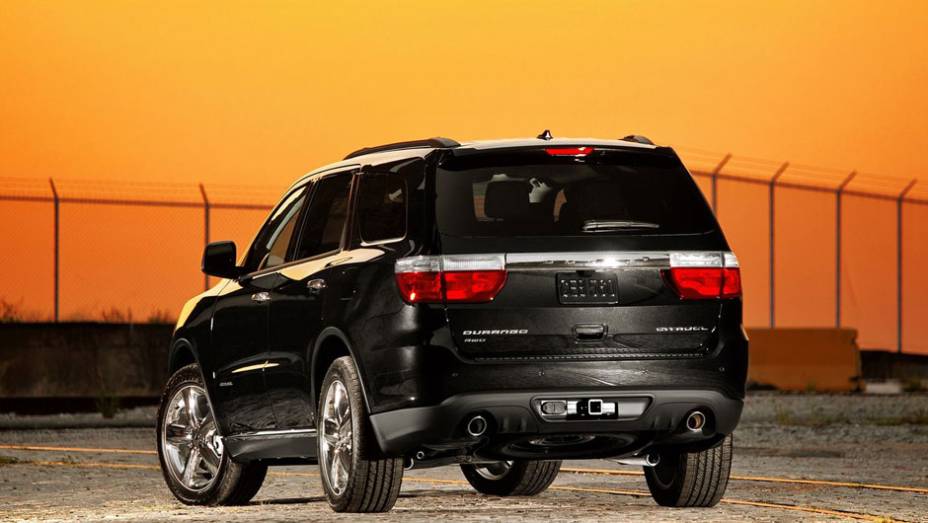 Dodge Durango | <a href="https://quatrorodas.abril.com.br/salao-do-automovel/2012/carros/durango-704005.shtml" rel="migration">Leia mais</a>