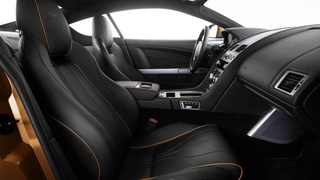 O pacote inclui sistema ABS com EBD | <a href="https://quatrorodas.abril.com.br/salao-do-automovel/2012/carros/virage-coupe-711225.shtml" rel="migration">Leia mais</a> O pacote inclui sistema ABS com EBD | <a href="https://quatrorodas.abril.com.br/salao-do-automovel/2012/carros/virage-coupe-711225.shtml" rel="migration">Leia mais</a>