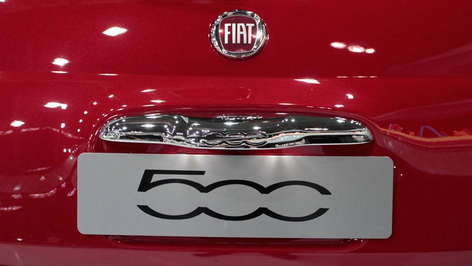 500 C &eacute; oferecido na cor vermelha <a href="https://quatrorodas.abril.com.br/salao-do-automovel/2012/carros/500-704044.shtml" rel="migration">Leia mais</a>