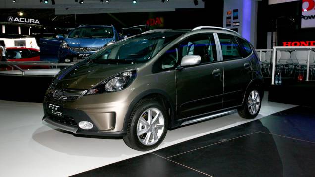 Visual aventureiro quer conquistar jovens clientes - <a href="https://quatrorodas.abril.com.br/salao-do-automovel/2012/carros/honda-fit-twist-708885.shtml" rel="migration">Leia mais</a> Visual aventureiro quer conquistar jovens clientes - <a href="https://quatrorodas.abril.com.br/salao-do-automovel/2012/carros/honda-fit-twist-708885.shtml" rel="migration">Leia mais</a>