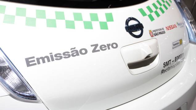 Emissão zero é o lema do Leaf <a href="https://quatrorodas.abril.com.br/salao-do-automovel/2012/carros/leaf-703954.shtml" rel="migration">Leia mais</a>