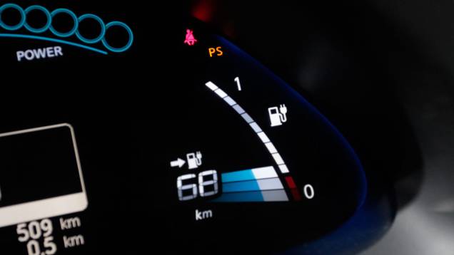 Faltam 68 km para o Leaf do Salão do Automóvel precisar de uma recarga <a href="https://quatrorodas.abril.com.br/salao-do-automovel/2012/carros/leaf-703954.shtml" rel="migration">Leia mais</a>