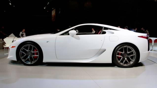 Unidade brasileira será entregue somente no primeiro trimestre de 2013 <a href="https://quatrorodas.abril.com.br/salao-do-automovel/2012/carros/lexus-lfa-703969.shtml" rel="migration">Leia mais</a>