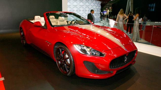 O modelo GranCabrio é o filho único da Maserati no Salão do Automóvel | <a href="https://quatrorodas.abril.com.br/salao-do-automovel/2012/carros/grancabrio-sport-710165.shtml" rel="migration">Leia mais</a>