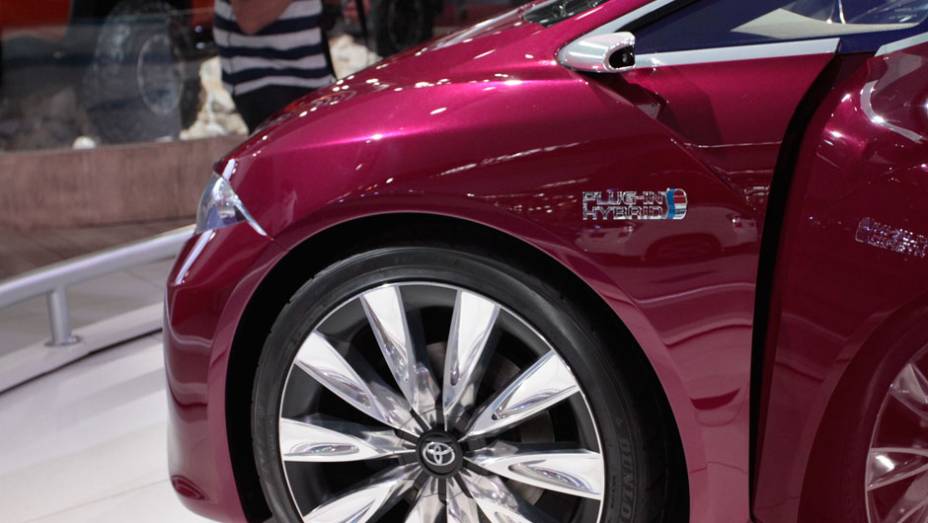 A Toyota prevê lançar até 2015 um veículo de série que terá como base o conceito NS4 | <a href="%20https://quatrorodas.abril.com.br/salao-do-automovel/2012/carros/ns4-711126.shtml" rel="migration">Leia mais</a>