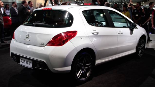 Modelo terá acessórios que realçam sua vocação esportiva <a href="https://quatrorodas.abril.com.br/salao-do-automovel/2012/carros/308-thp-706066.shtml" rel="migration">Leia mais</a> Modelo terá acessórios que realçam sua vocação esportiva <a href="https://quatrorodas.abril.com.br/salao-do-automovel/2012/carros/308-thp-706066.shtml" rel="migration">Leia mais</a>