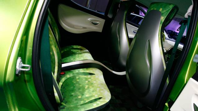 O projeto aerodinâmico diminui o arrasto em 10% na comparação com outro modelo do segmento A | <a href="https://quatrorodas.abril.com.br/salao-do-automovel/2012/carros/g70-709292.shtml" rel="migration">Leia mais</a> O projeto aerodinâmico diminui o arrasto em 10% na comparação com outro modelo do segmento A | <a href="https://quatrorodas.abril.com.br/salao-do-automovel/2012/carros/g70-709292.shtml" rel="migration">Leia mais</a>