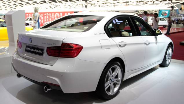 ... e motor elétrico de 55 cv | <a href="https://quatrorodas.abril.com.br/salao-do-automovel/2012/carros/activehybrid-3-710945.shtml" rel="migration">Leia mais</a> ... e motor elétrico de 55 cv | <a href="https://quatrorodas.abril.com.br/salao-do-automovel/2012/carros/activehybrid-3-710945.shtml" rel="migration">Leia mais</a>