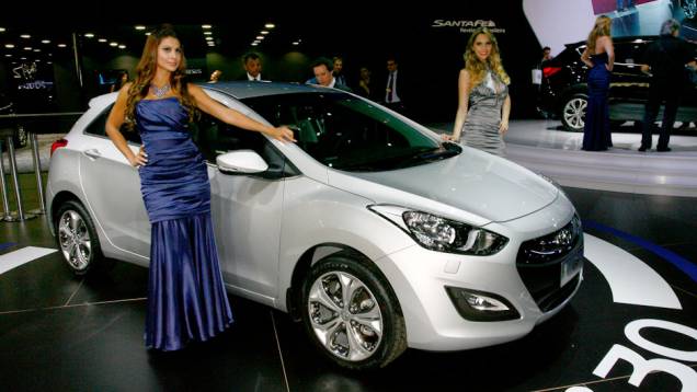 A Hyundai CAOA apresenta a nova geração do hatchback i30 no Salão do Automóvel de São Paulo | <a href="%20https://quatrorodas.abril.com.br/salao-do-automovel/2012/carros/i30-703958.shtml" rel="migration">Leia mais</a>