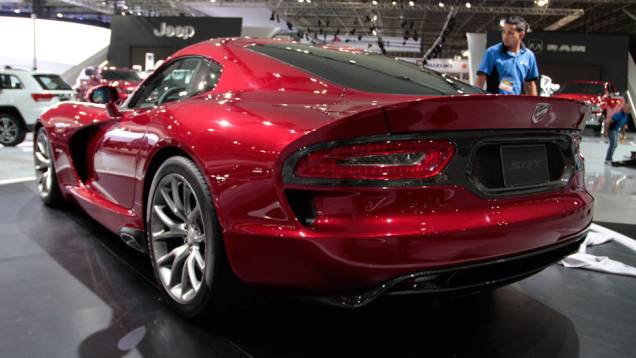 SRT Viper GTS tem estrutura 50% mais forte e 50 kg mais leve do que antes <a href="https://quatrorodas.abril.com.br/salao-do-automovel/2012/carros/srt-viper-gts-709485.shtml" rel="migration">Leia mais</a> SRT Viper GTS tem estrutura 50% mais forte e 50 kg mais leve do que antes <a href="https://quatrorodas.abril.com.br/salao-do-automovel/2012/carros/srt-viper-gts-709485.shtml" rel="migration">Leia mais</a>