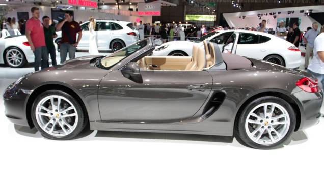 O modelo é uma das atrações da marca alemã no Salão do Automóvel | <a href="https://quatrorodas.abril.com.br/salao-do-automovel/2012/carros/boxster-703924.shtml" rel="migration">Leia mais</a> O modelo é uma das atrações da marca alemã no Salão do Automóvel | <a href="https://quatrorodas.abril.com.br/salao-do-automovel/2012/carros/boxster-703924.shtml" rel="migration">Leia mais</a>