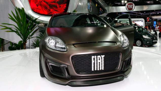Conceito é considerado um "show car" <a href="https://quatrorodas.abril.com.br/salao-do-automovel/2012/carros/bravo-xtreme-710813.shtml" rel="migration">Leia mais</a> Conceito é considerado um "show car" <a href="https://quatrorodas.abril.com.br/salao-do-automovel/2012/carros/bravo-xtreme-710813.shtml" rel="migration">Leia mais</a>