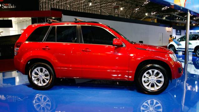 O modelo vem com poucas novidades em relação à versão anterior | <a href="https://quatrorodas.abril.com.br/salao-do-automovel/2012/carros/grand-vitara-703984.shtml" rel="migration">Leia mais</a> O modelo vem com poucas novidades em relação à versão anterior | <a href="https://quatrorodas.abril.com.br/salao-do-automovel/2012/carros/grand-vitara-703984.shtml" rel="migration">Leia mais</a>