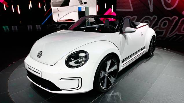 Volkswagen E-Bugster - Usando um novo Fusca como referência, o E-Bugster possui dois lugares e, com 85 kW de potência, é capaz de acelerar de 0 a 100 km/h em 10,8 segundos. Com motor elétrico, o veículo possui autonomia de 180 quilômetros com apenas uma c