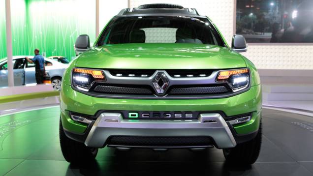As mudanças no conceito incluem carroceria em duas cores (verde brilhante na dianteira e preta fosca na traseira) | <a href="https://quatrorodas.abril.com.br/salao-do-automovel/2012/carros/dcross-708677.shtml" rel="migration">Leia mais</a> As mudanças no conceito incluem carroceria em duas cores (verde brilhante na dianteira e preta fosca na traseira) | <a href="https://quatrorodas.abril.com.br/salao-do-automovel/2012/carros/dcross-708677.shtml" rel="migration">Leia mais</a>
