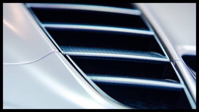 O designer e fotógrafo Fernando Pires apresenta uma visão diferente dos carros expostos no Anhembi. O designer e fotógrafo Fernando Pires apresenta uma visão diferente dos carros expostos no Anhembi.