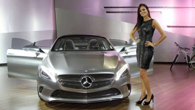 Letícia Jordano, a vencedora do Garota TOP MOTOR | <a href="https://quatrorodas.abril.com.br/salao-do-automovel/2012/noticias/concurso-elege-modelo-mais-bonita-salao-automovel-714525.shtml" rel="migration">Leia mais</a> Letícia Jordano, a vencedora do Garota TOP MOTOR | <a href="https://quatrorodas.abril.com.br/salao-do-automovel/2012/noticias/concurso-elege-modelo-mais-bonita-salao-automovel-714525.shtml" rel="migration">Leia mais</a>