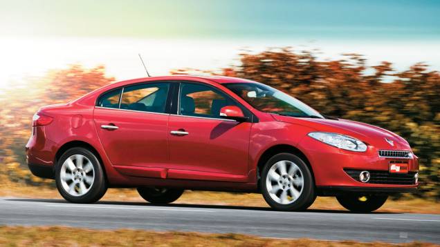 Renault Fluence Dynamique 2.0 M/T - Nota A: 6,8/10,2 km/l na cidade; 9,2/14,1 km/l na estrada (etanol/gasolina) <a href="https://quatrorodas.abril.com.br/noticias/mercado/inmetro-divulga-nova-lista-veiculos-mais-economicos-716785.shtml" rel="migration">Leia mais</a> Renault Fluence Dynamique 2.0 M/T - Nota A: 6,8/10,2 km/l na cidade; 9,2/14,1 km/l na estrada (etanol/gasolina) <a href="https://quatrorodas.abril.com.br/noticias/mercado/inmetro-divulga-nova-lista-veiculos-mais-economicos-716785.shtml" rel="migration">Leia mais</a>