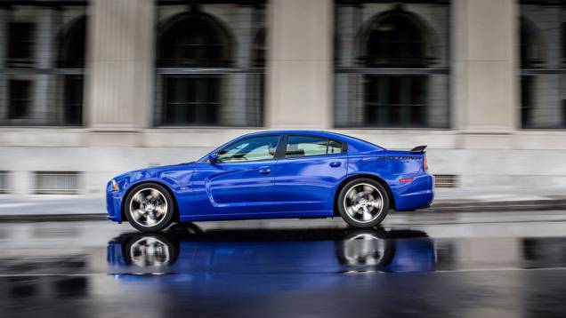 O Charger Daytona poderá ser baseado nas versões R/T e R/T Road & Track | <a href="https://quatrorodas.abril.com.br/saloes/los-angeles/2012/dodge-charger-daytona-724025.shtml" rel="migration">Leia mais</a> O Charger Daytona poderá ser baseado nas versões R/T e R/T Road & Track | <a href="https://quatrorodas.abril.com.br/saloes/los-angeles/2012/dodge-charger-daytona-724025.shtml" rel="migration">Leia mais</a>