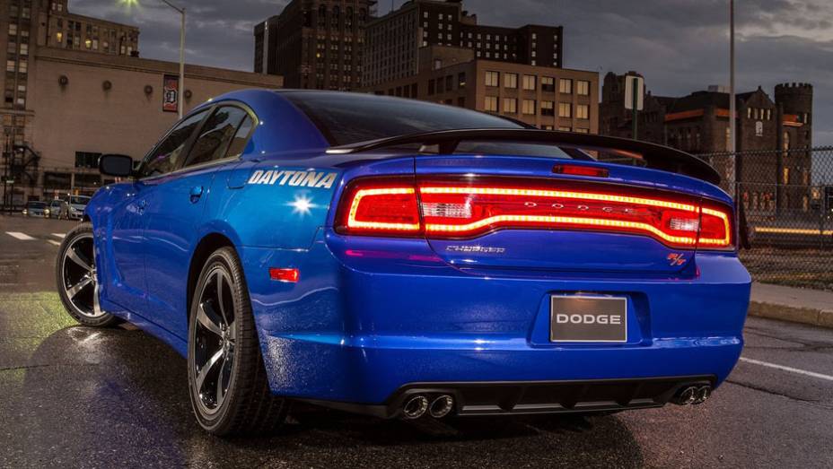 Os preços finais deverão variar entre US$ 32.990 e US$ 36.495. | <a href="https://quatrorodas.abril.com.br/saloes/los-angeles/2012/dodge-charger-daytona-724025.shtml" rel="migration">Leia mais</a>