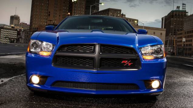 O Dodge Charger Daytona 2013 chegará às concessionárias norte-americanas no primeiro trimestre do próximo ano | <a href="%20https://quatrorodas.abril.com.br/saloes/los-angeles/2012/dodge-charger-daytona-724025.shtml" rel="migration">Leia mais</a> O Dodge Charger Daytona 2013 chegará às concessionárias norte-americanas no primeiro trimestre do próximo ano | <a href="%20https://quatrorodas.abril.com.br/saloes/los-angeles/2012/dodge-charger-daytona-724025.shtml" rel="migration">Leia mais</a>