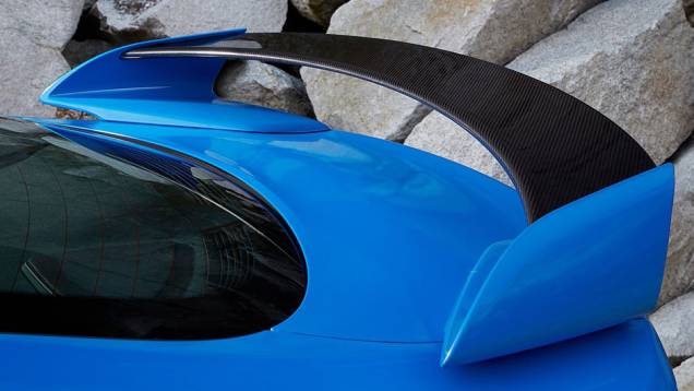 Não foram divulgados preços do XFR-S, mas sabe-se que apenas 100 unidades serão vendidas nos Estados Unidos em 2013, com mais 100 chegando ao mercado em 2014 | <a href="https://quatrorodas.abril.com.br/saloes/los-angeles/2012/jaguar-xfr-s-724591.shtml" rel="migration">Lei</a> Não foram divulgados preços do XFR-S, mas sabe-se que apenas 100 unidades serão vendidas nos Estados Unidos em 2013, com mais 100 chegando ao mercado em 2014 | <a href="https://quatrorodas.abril.com.br/saloes/los-angeles/2012/jaguar-xfr-s-724591.shtml" rel="migration">Lei</a>