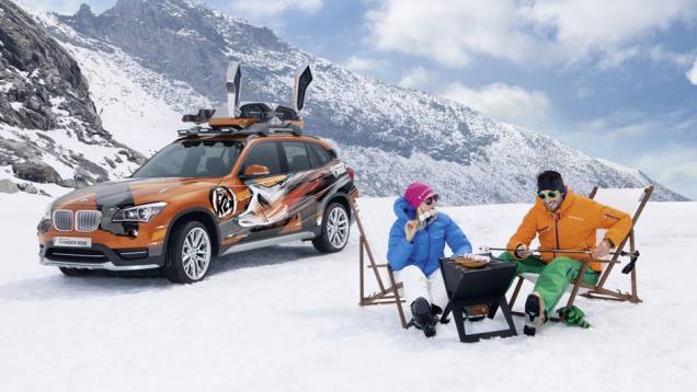 Andar sobre a neve não deverá ser problema para o BMW K2 Power Ride concept | <a href="https://quatrorodas.abril.com.br/saloes/los-angeles/2012/bmw-k2-powder-ride-concept-724706.shtml" rel="migration">Leia mais</a>