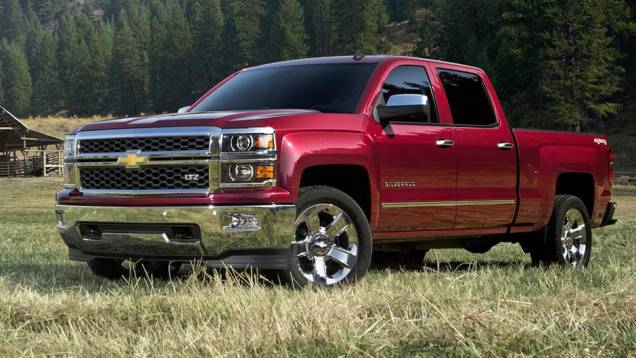 As linhas abrutalhadas continuam na nova geração | <a href="https://quatrorodas.abril.com.br/saloes/detroit/2013/chevrolet-silverado-730372.shtml" rel="migration">Leia mais</a> As linhas abrutalhadas continuam na nova geração | <a href="https://quatrorodas.abril.com.br/saloes/detroit/2013/chevrolet-silverado-730372.shtml" rel="migration">Leia mais</a>