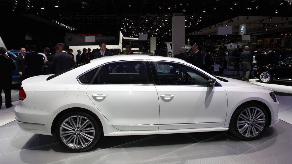 Ele tem apar&ecirc;ncia de carro que pode facilmente ganhar uma vers&atilde;o de produ&ccedil;&atilde;o | <a href="https://quatrorodas.abril.com.br/saloes/detroit/2013/passat-performance-concept-731010.shtml" rel="migration">Leia mais</a>