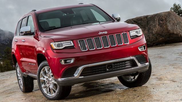 A Jeep apresentou, no Salão de Detroit, a versão 2014 do utilitário Grand Cherokee | <a href="https://quatrorodas.abril.com.br/saloes/detroit/2013/grand-cherokee-2014-730889.shtml" rel="migration">Leia mais</a> A Jeep apresentou, no Salão de Detroit, a versão 2014 do utilitário Grand Cherokee | <a href="https://quatrorodas.abril.com.br/saloes/detroit/2013/grand-cherokee-2014-730889.shtml" rel="migration">Leia mais</a>