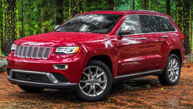 Externamente, o modelo passou por diversas mudanças, ganhando uma grade frontal renovada | <a href="https://quatrorodas.abril.com.br/saloes/detroit/2013/grand-cherokee-2014-730889.shtml" rel="migration">Leia mais</a>