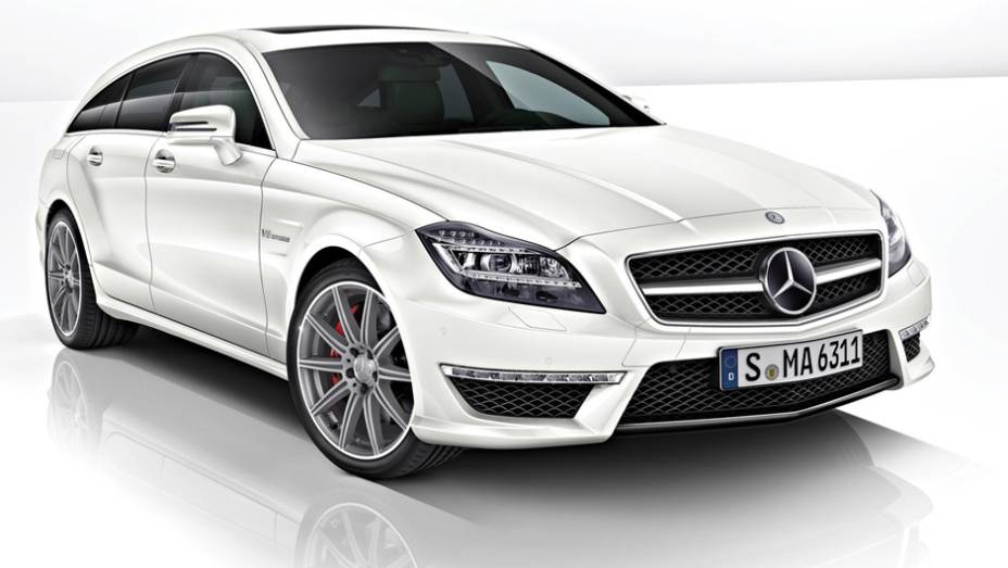 A Mercedes-Benz anunciou um ganho considerável de potência nos modelos CLS 63 AMG e Shooting Brake | <a href="https://quatrorodas.abril.com.br/saloes/detroit/2013/mercedes-benz-cls-63-amg-730585.shtml" rel="migration">Leia mais</a>