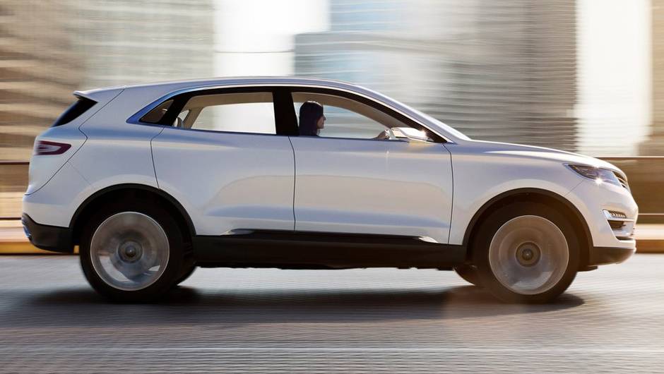 Rodas de liga-leve de 20 polegadas comp&otilde;em o conjunto | <a href="https://quatrorodas.abril.com.br/saloes/detroit/2013/lincoln-mkc-concept-730866.shtml" rel="migration">Leia mais</a>