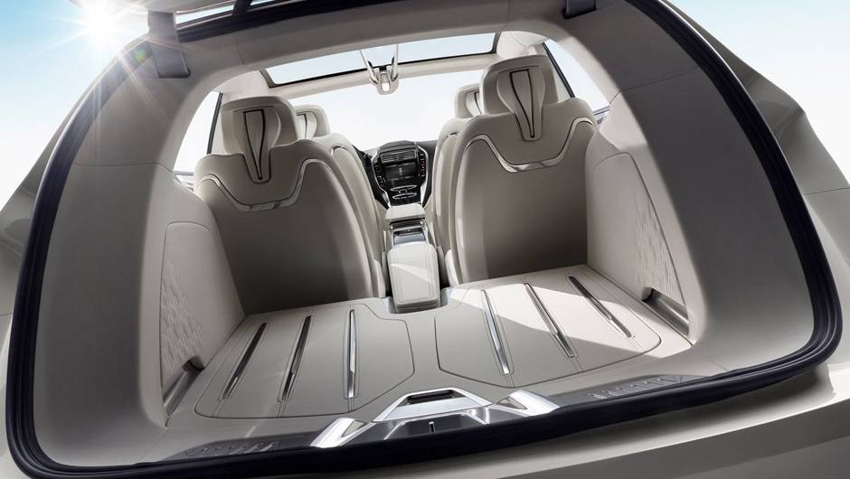 O MKC dever&aacute; ganhar uma vers&atilde;o de produ&ccedil;&atilde;o em breve | <a href="https://quatrorodas.abril.com.br/saloes/detroit/2013/lincoln-mkc-concept-730866.shtml" rel="migration">Leia mais</a>
